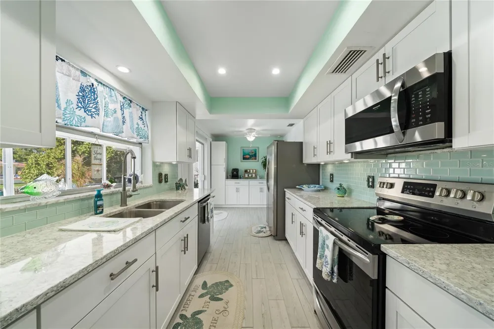 632 SHORE DRIVE Largo, FL 33771