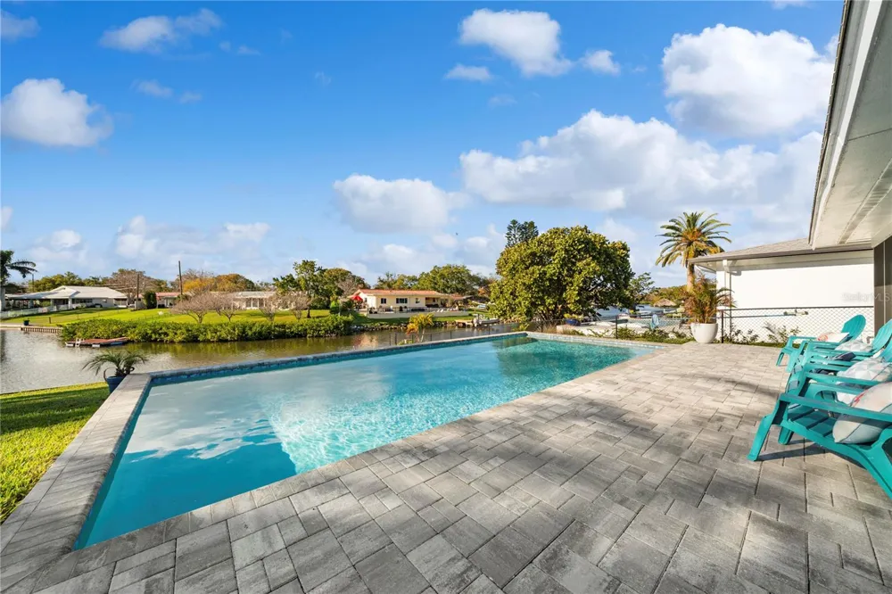 632 SHORE DRIVE Largo, FL 33771