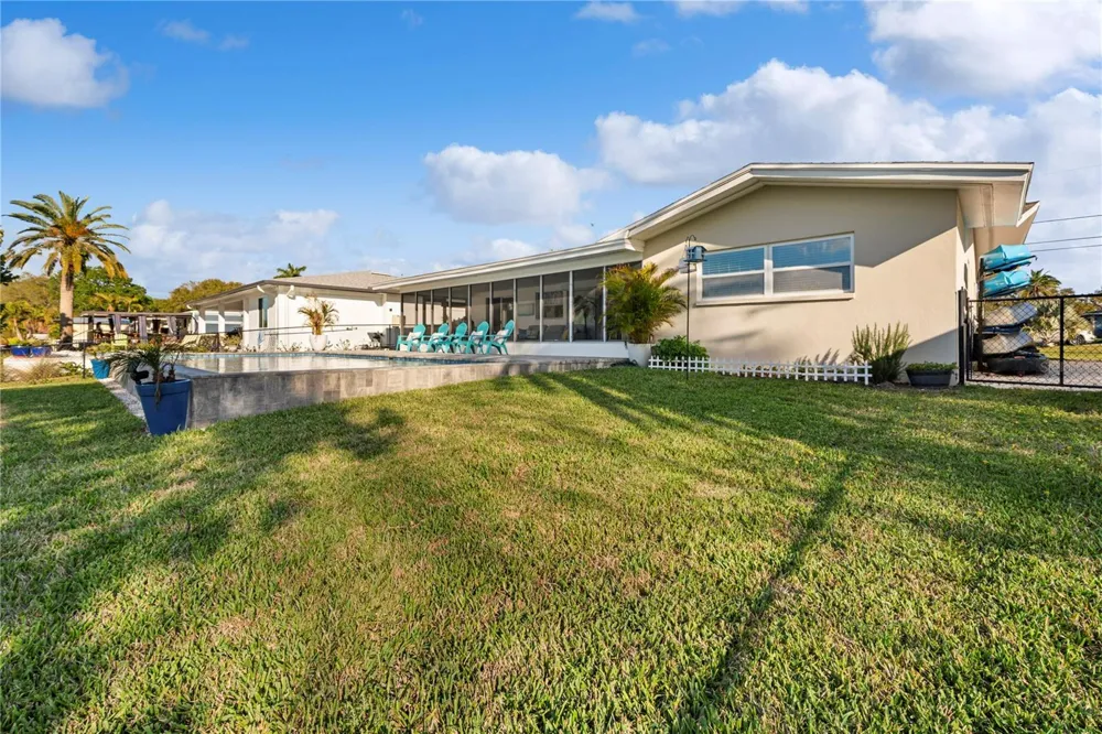 632 SHORE DRIVE Largo, FL 33771