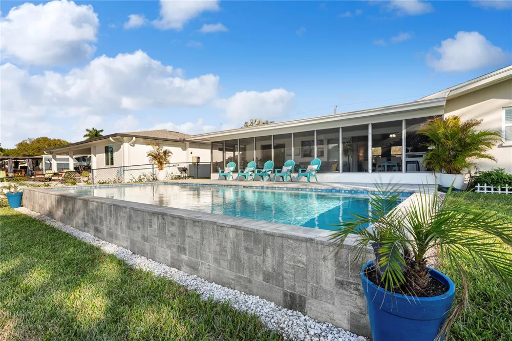 632 SHORE DRIVE Largo, FL 33771