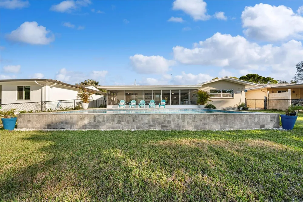 632 SHORE DRIVE Largo, FL 33771