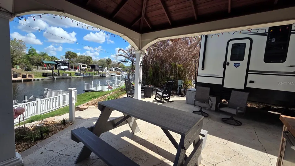 431 WATERWAY DRIVE River Ranch, FL 33867