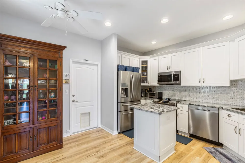 1050 STARKEY ROAD #2102 Largo, FL 33771