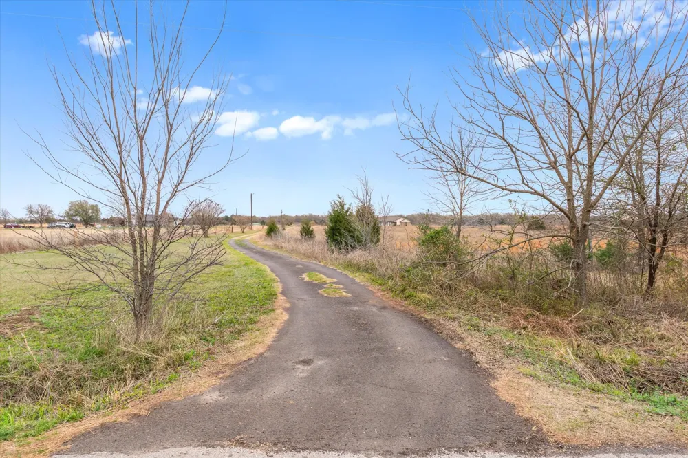 14709 County Road 4015 Mabank, TX 75147