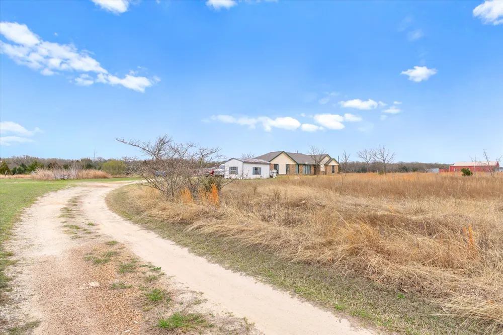 14709 County Road 4015 Mabank, TX 75147