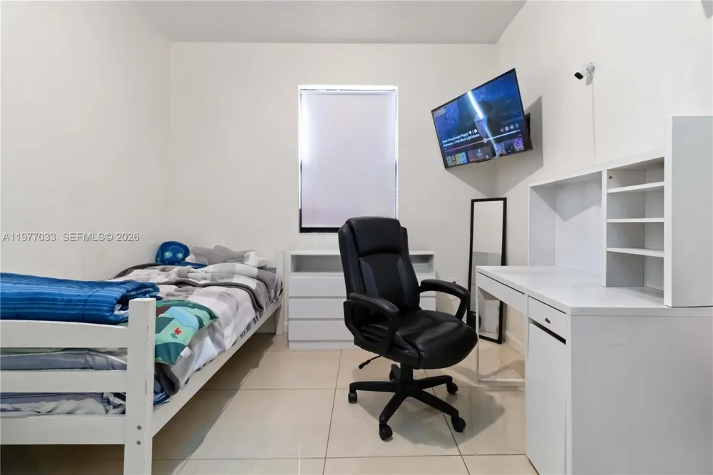 10268 NW 88th Ter Doral, FL 33178