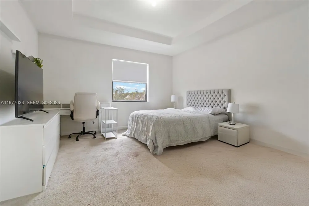 10268 NW 88th Ter Doral, FL 33178