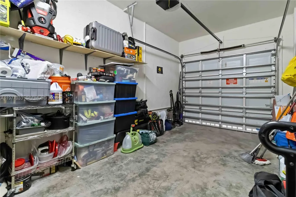 10268 NW 88th Ter Doral, FL 33178