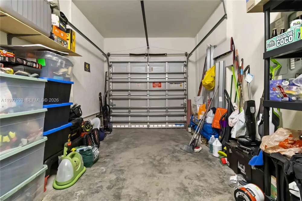 10268 NW 88th Ter Doral, FL 33178