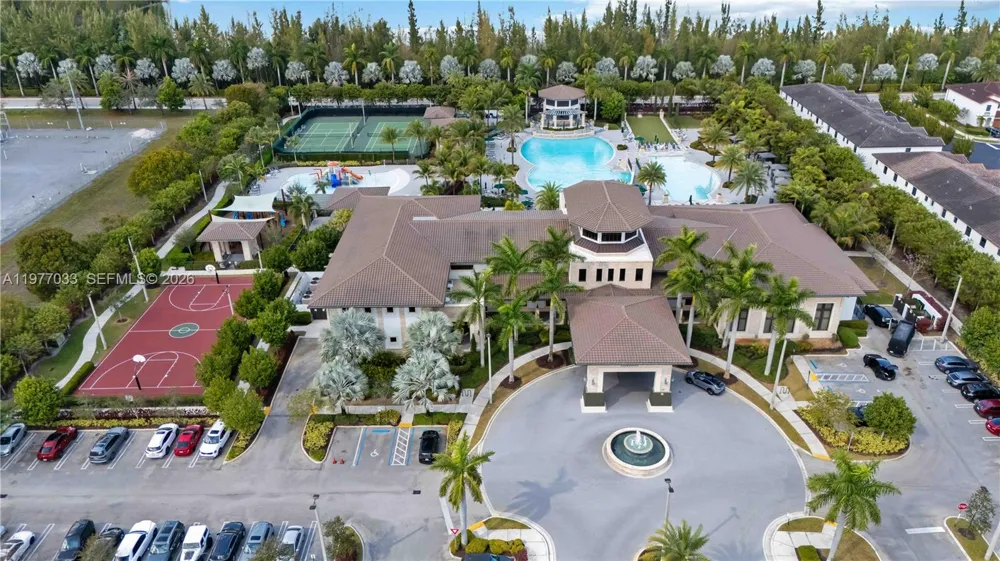 10268 NW 88th Ter Doral, FL 33178