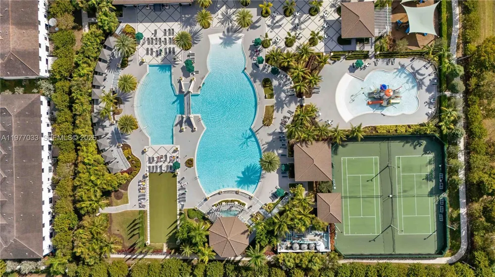 10268 NW 88th Ter Doral, FL 33178