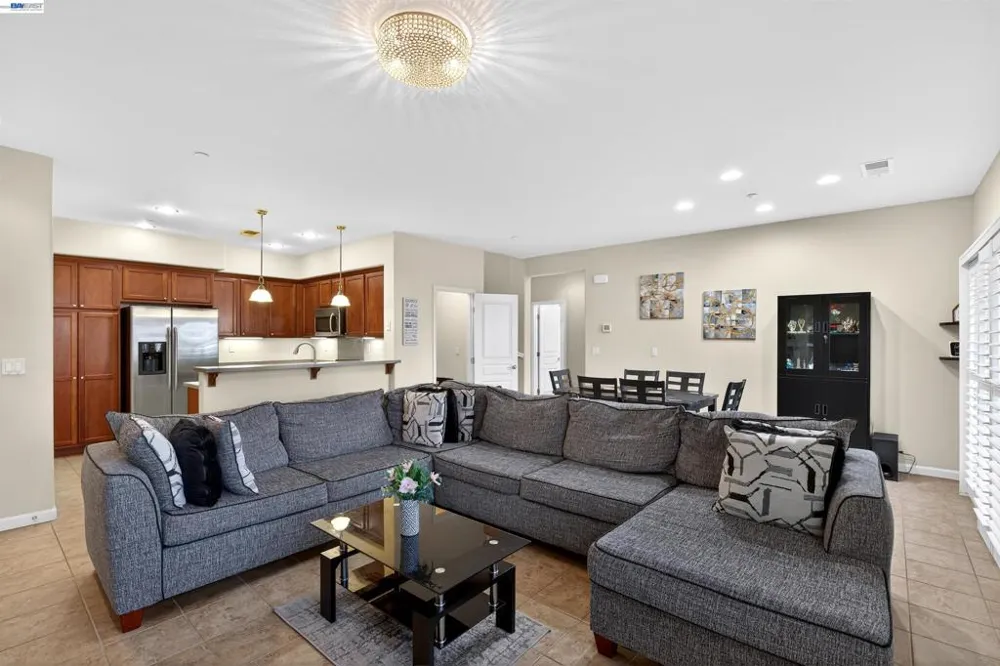 86 S Cortadillo St Mountain House, CA 95391