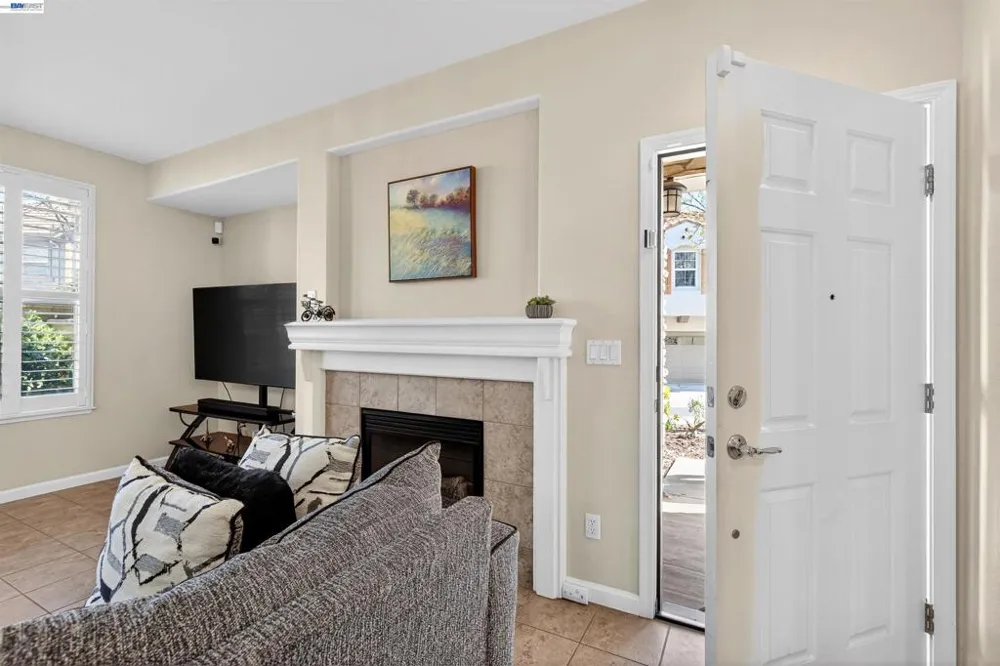 86 S Cortadillo St Mountain House, CA 95391