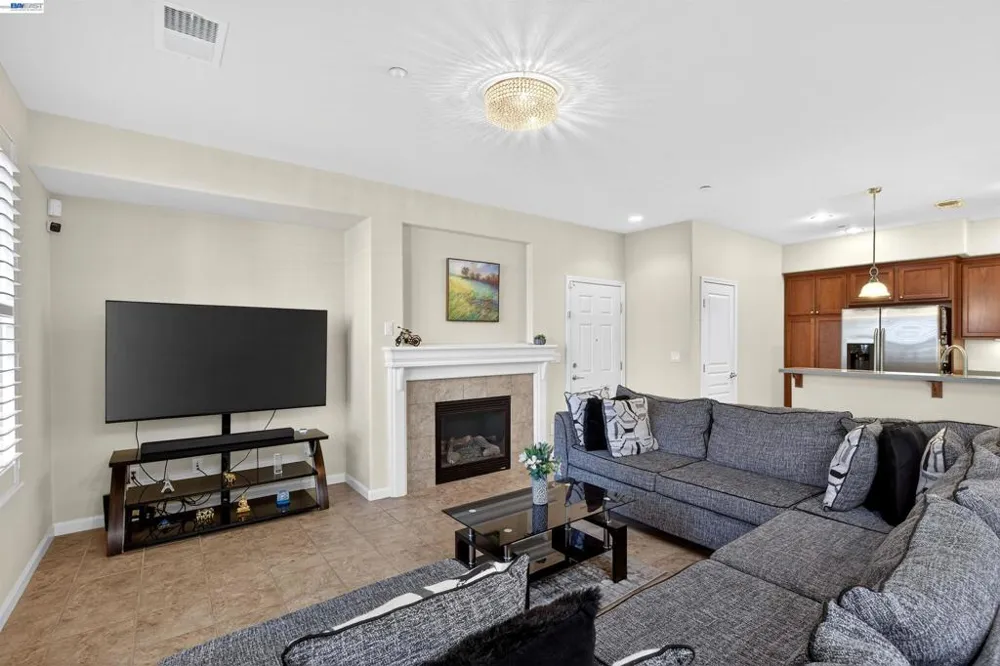 86 S Cortadillo St Mountain House, CA 95391