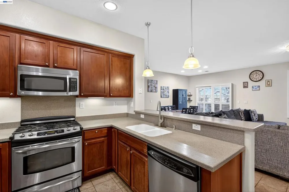 86 S Cortadillo St Mountain House, CA 95391