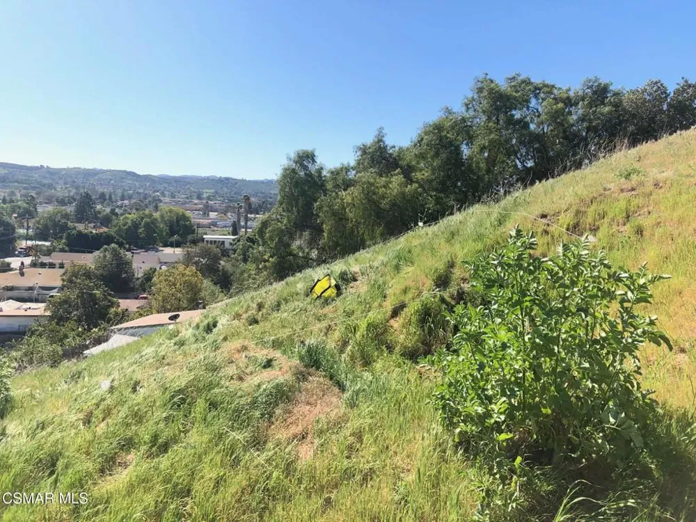 1071 Walnut Canyon Road Moorpark, CA 93021