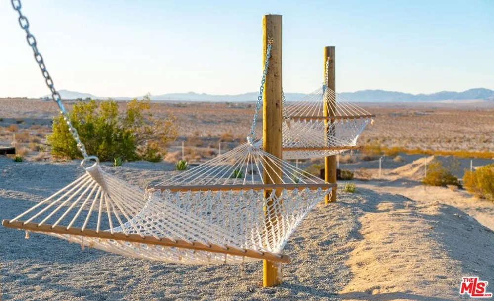71638 Laura Lane Twentynine Palms, CA 92277