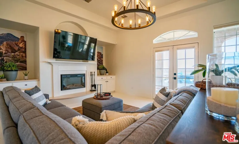 71638 Laura Lane Twentynine Palms, CA 92277