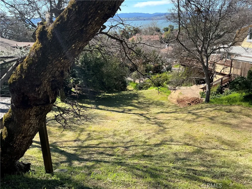 4160 Lakeview Drive Nice, CA 95464