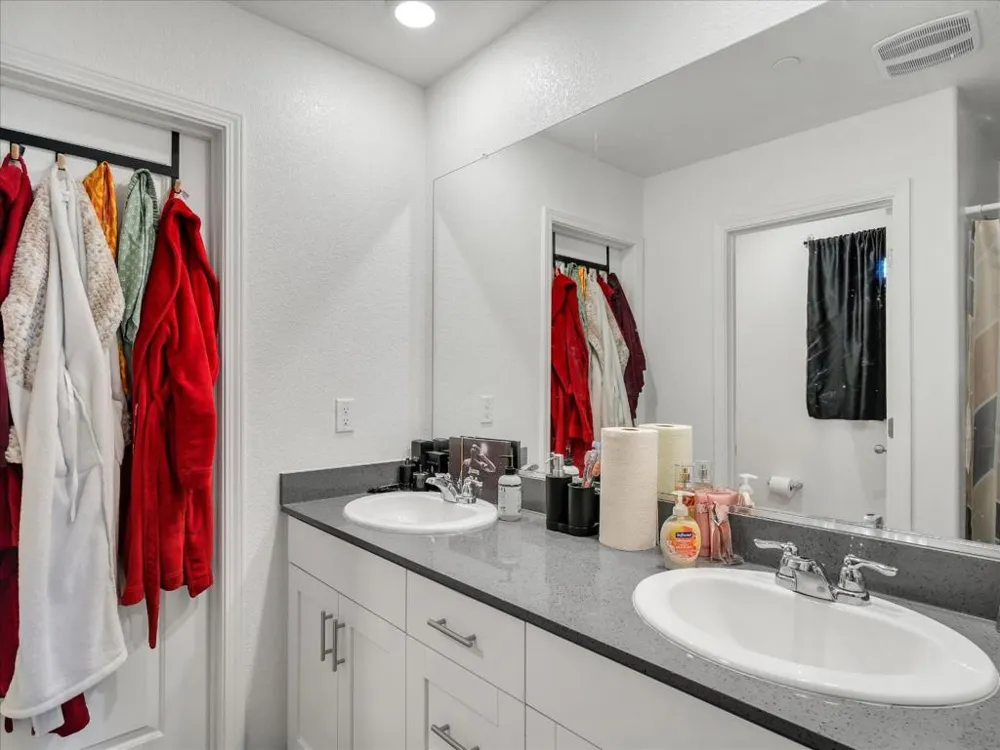 1415 Crimson Lane Manteca, CA 95336
