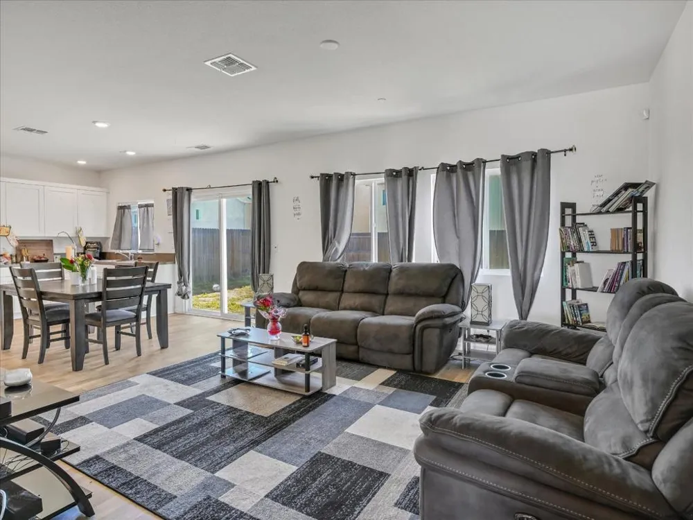 1415 Crimson Lane Manteca, CA 95336
