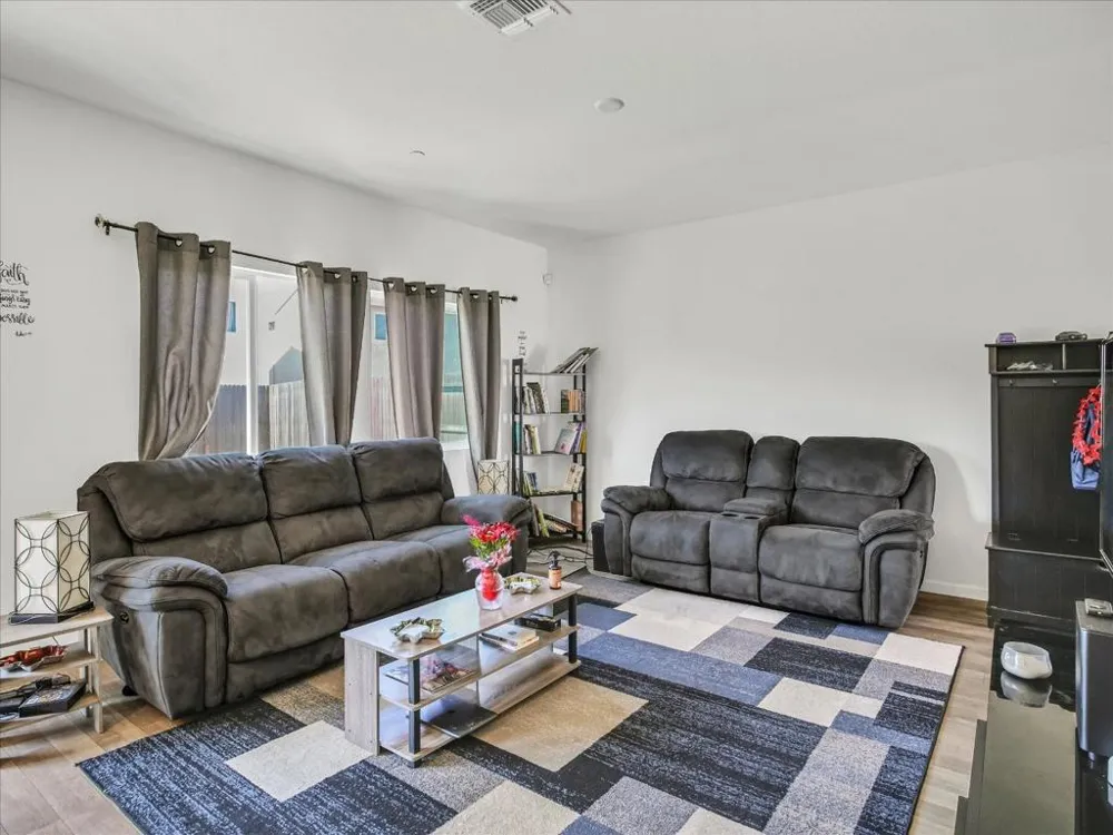 1415 Crimson Lane Manteca, CA 95336