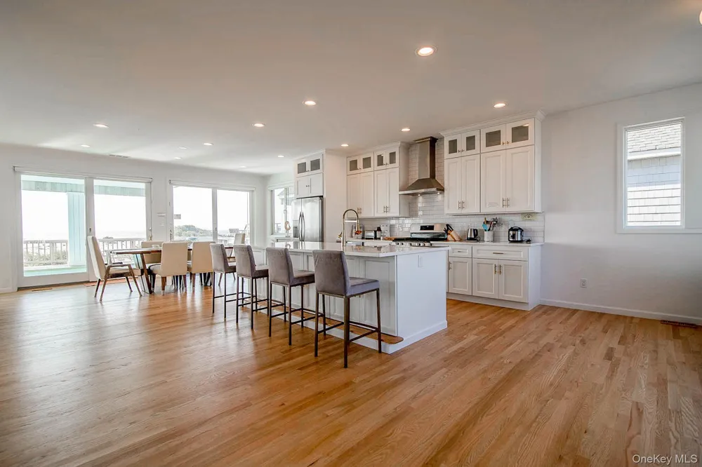 675 Dune Road Westhampton Beach, NY 11978