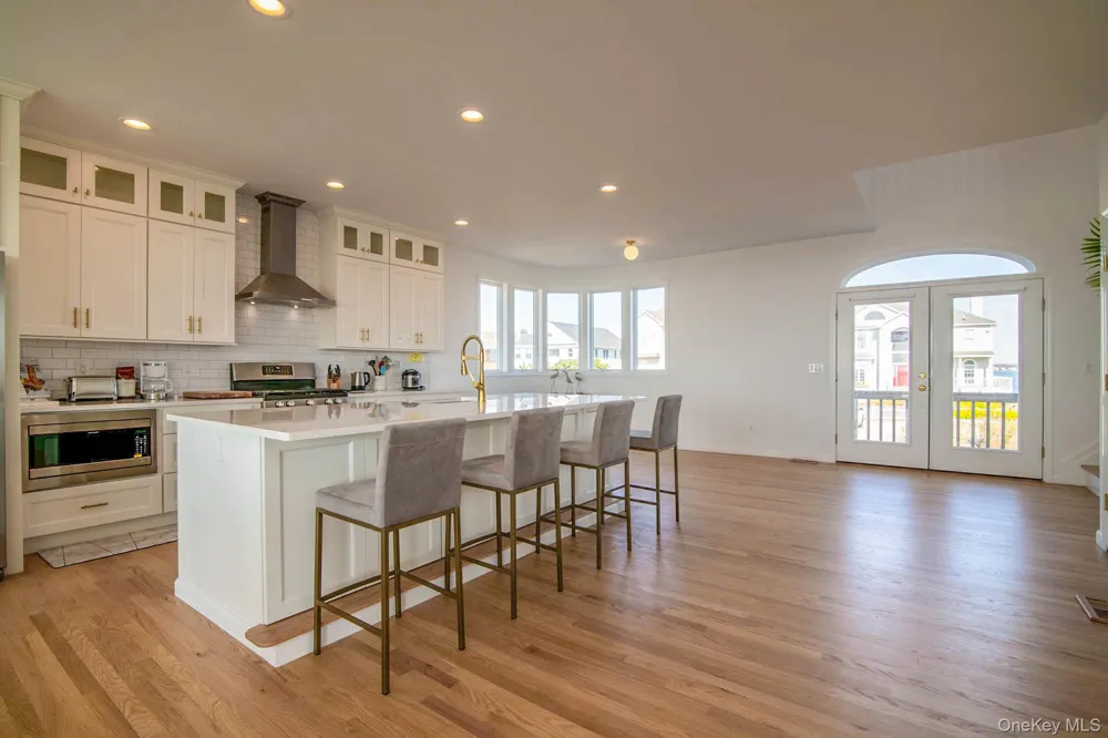 675 Dune Road Westhampton Beach, NY 11978