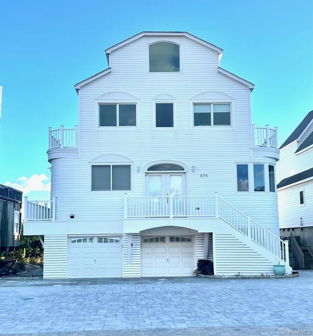 675 Dune Road Westhampton Beach, NY 11978
