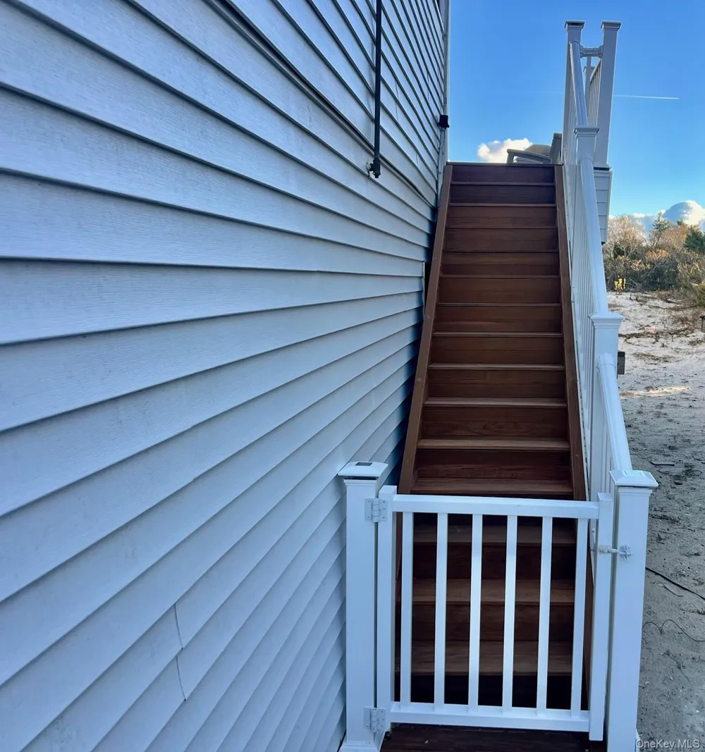 675 Dune Road Westhampton Beach, NY 11978