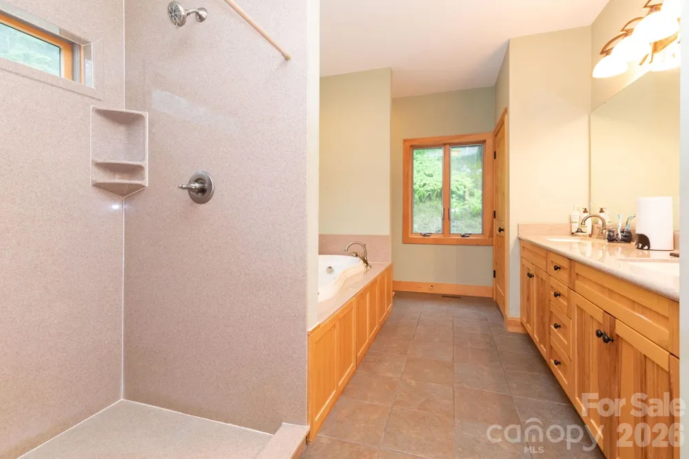 155 Mule Trail Drive Bakersville, NC 28705