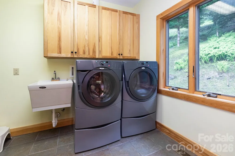 155 Mule Trail Drive Bakersville, NC 28705