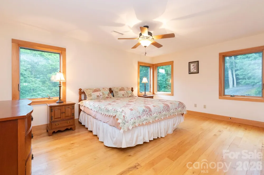 155 Mule Trail Drive Bakersville, NC 28705