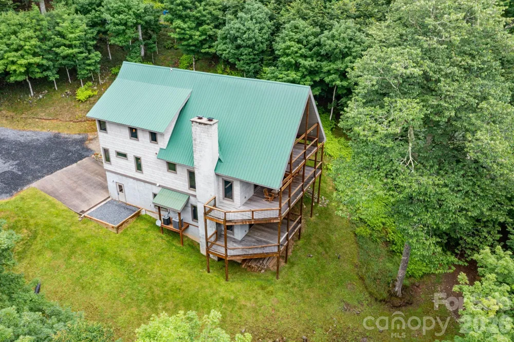 155 Mule Trail Drive Bakersville, NC 28705