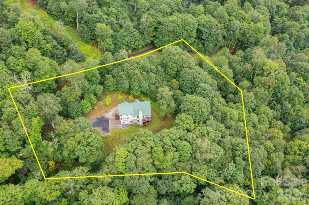 155 Mule Trail Drive Bakersville, NC 28705