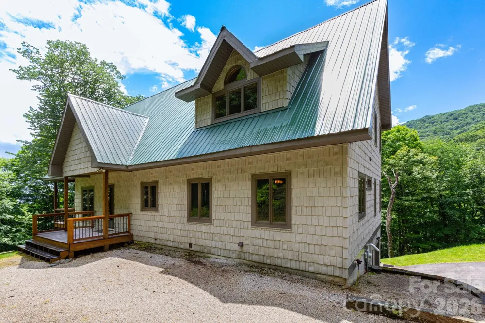 155 Mule Trail Drive Bakersville, NC 28705