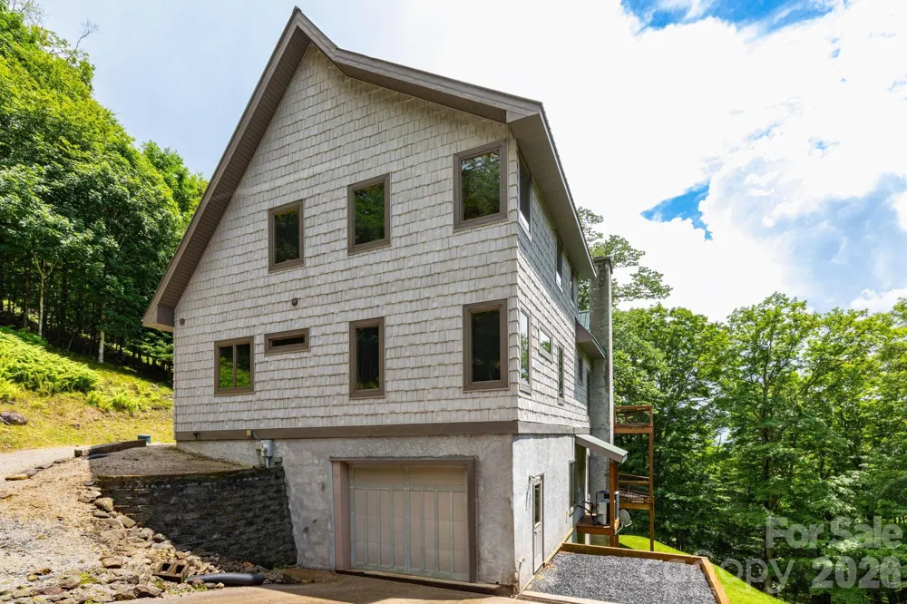 155 Mule Trail Drive Bakersville, NC 28705