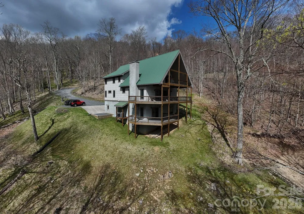 155 Mule Trail Drive Bakersville, NC 28705