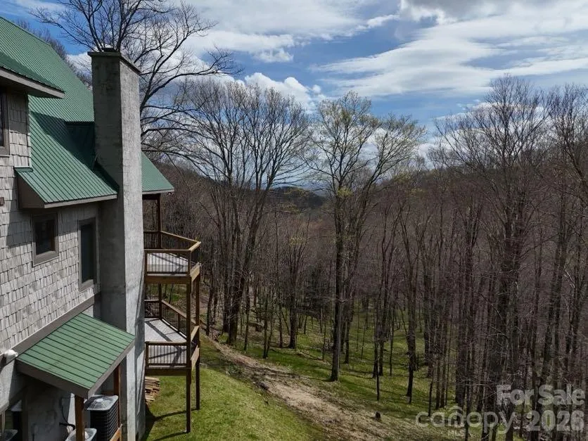 155 Mule Trail Drive Bakersville, NC 28705
