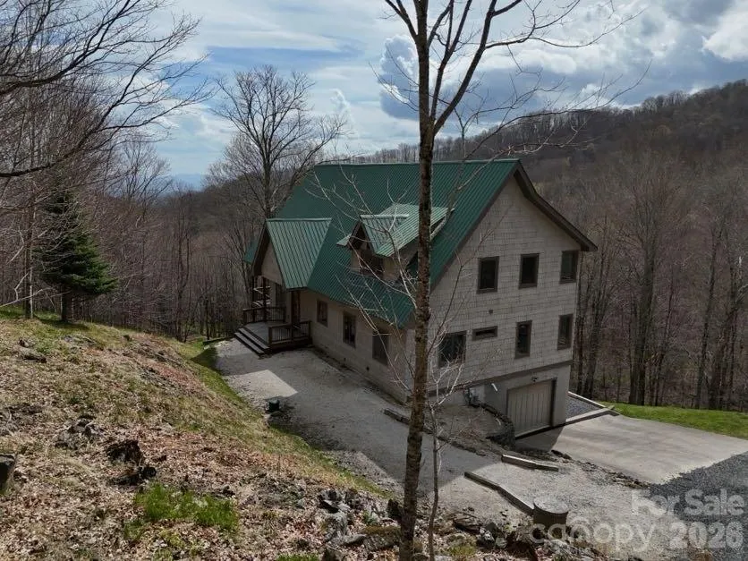 155 Mule Trail Drive Bakersville, NC 28705