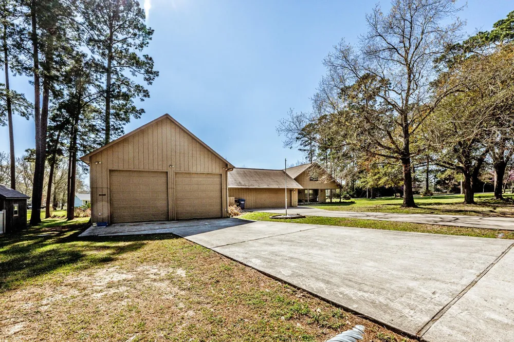 191 Timber Bay Drive Trinity, TX 75862