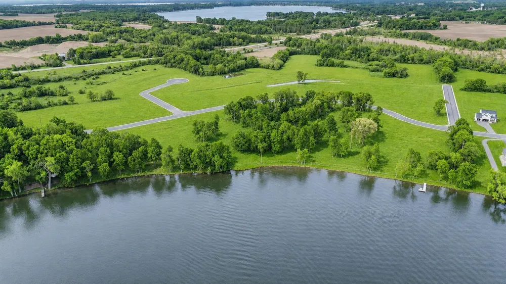 7670 Lake John Drive Annandale, MN 55302