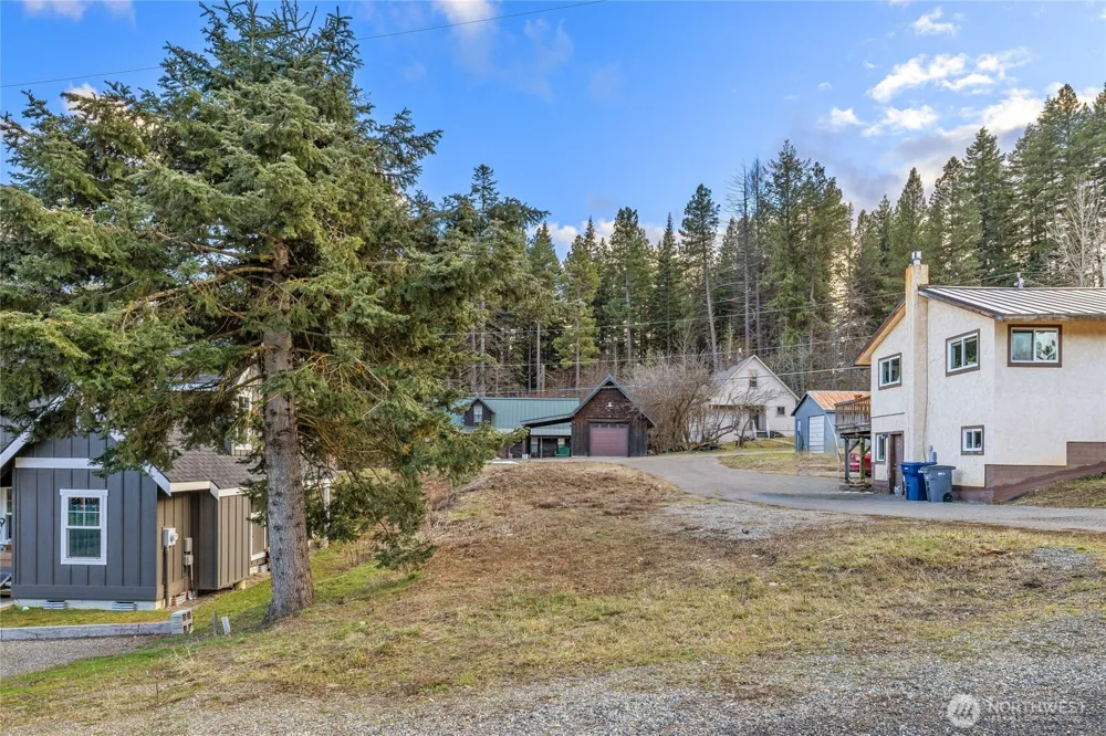 132 5th Street Roslyn, WA 98941