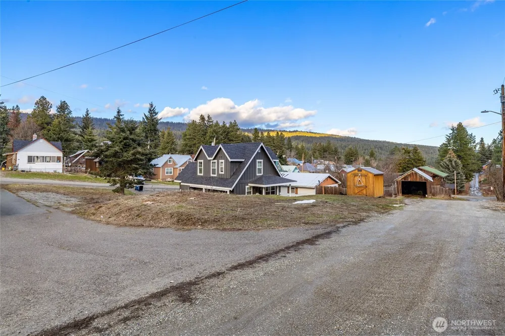 132 5th Street Roslyn, WA 98941