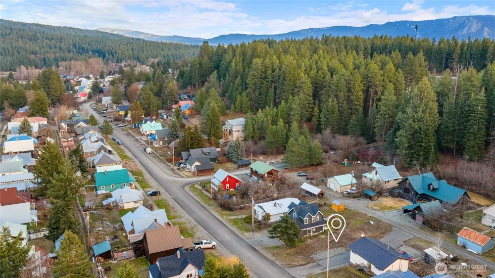 132 5th Street Roslyn, WA 98941