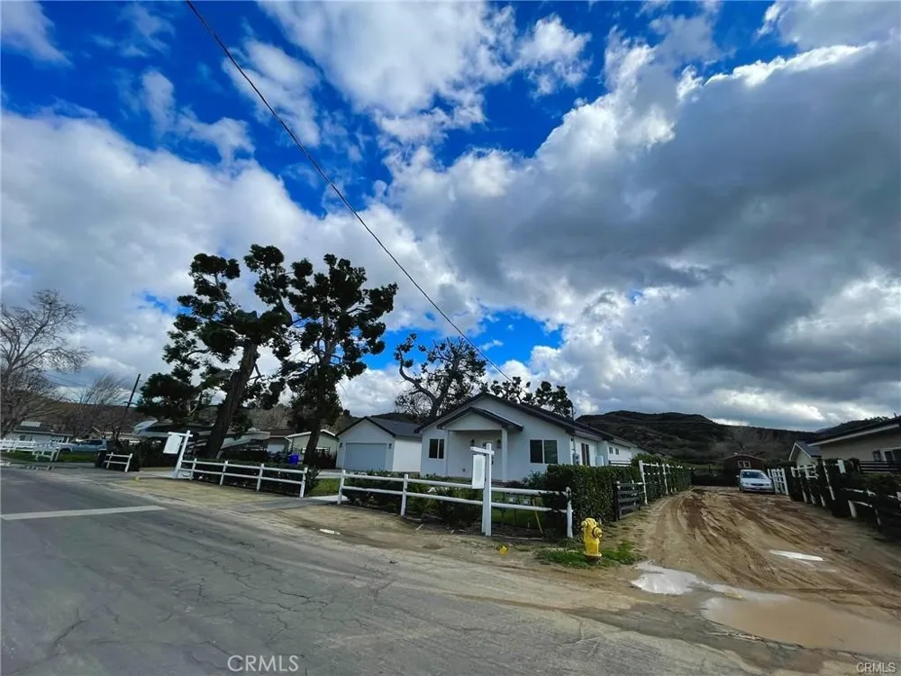 Lost Canyon Road Canyon Country, CA 91387
