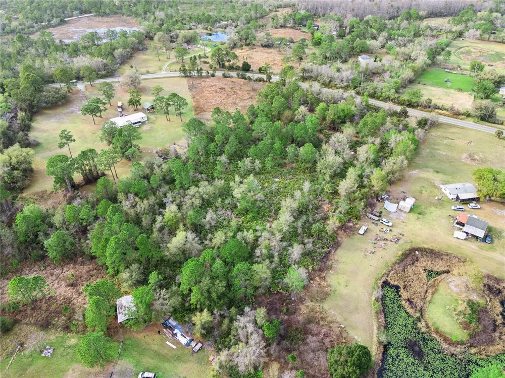 541 E OSCEOLA ROAD Geneva, FL 32732