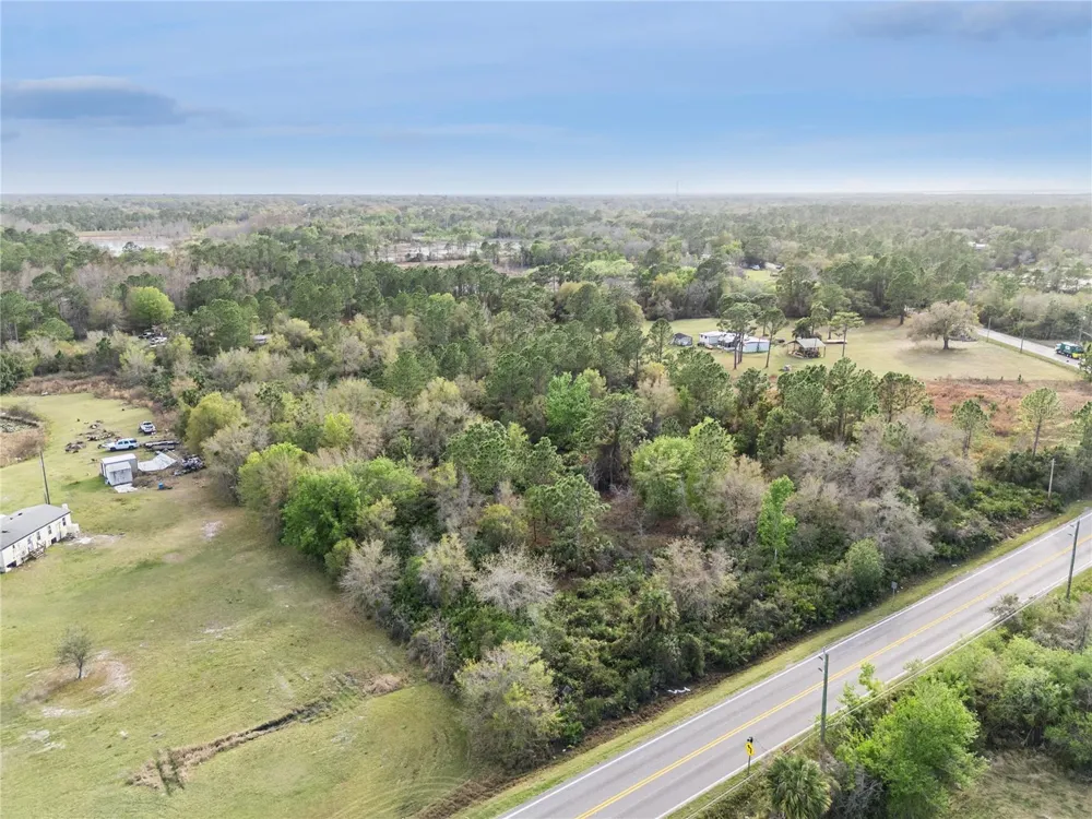 541 E OSCEOLA ROAD Geneva, FL 32732