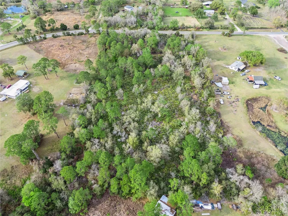 541 E OSCEOLA ROAD Geneva, FL 32732