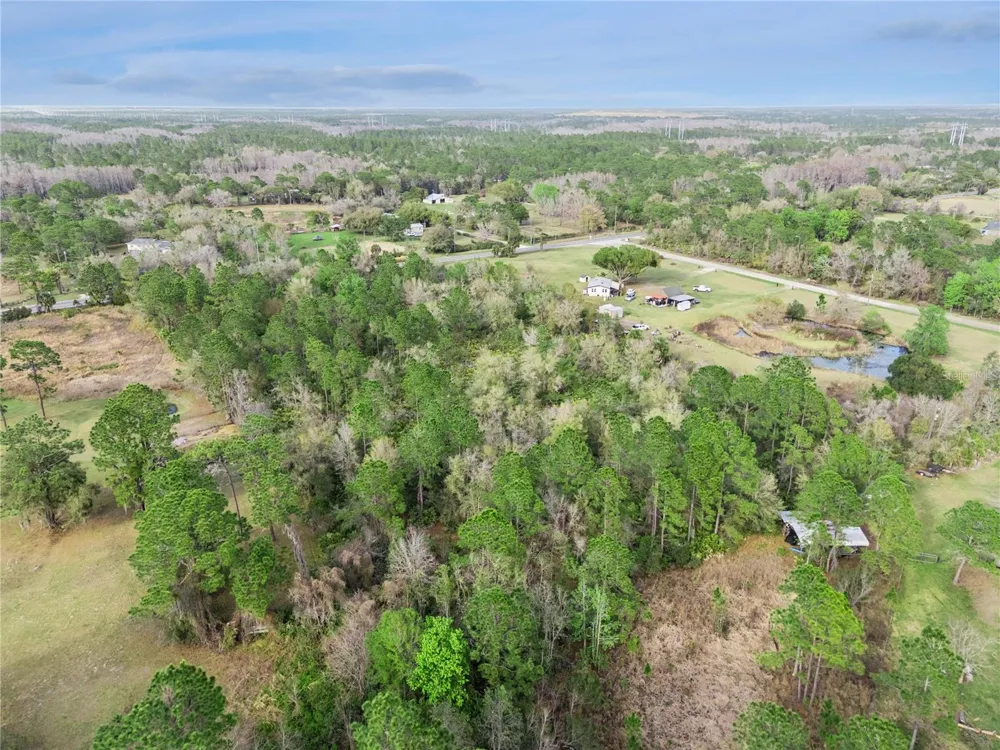 541 E OSCEOLA ROAD Geneva, FL 32732